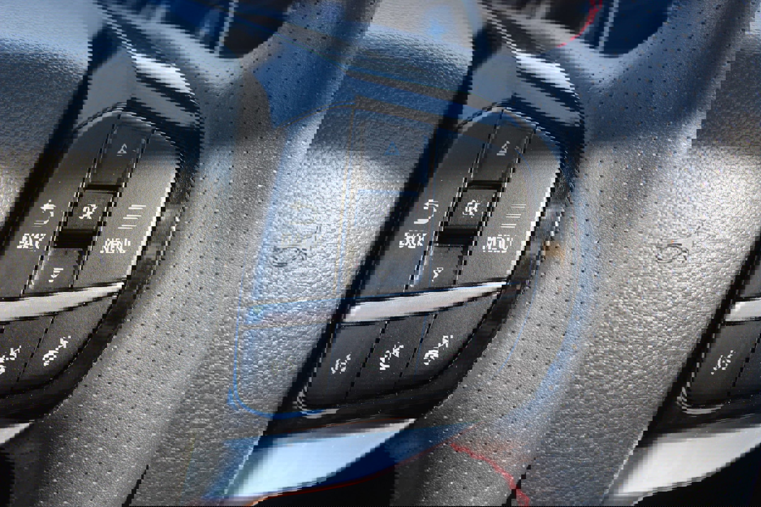 Used 2025 Ford Explorer ST image 11