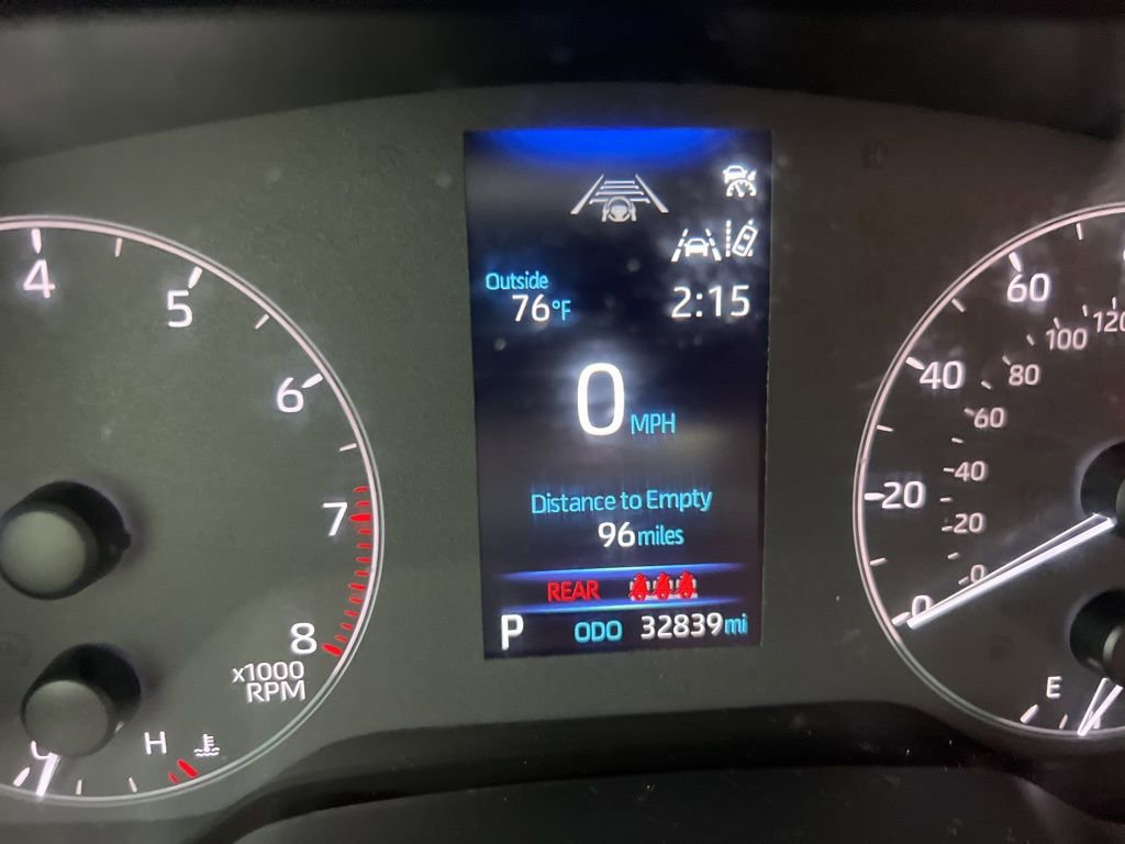 Used 2025 Toyota Corolla LE image 32