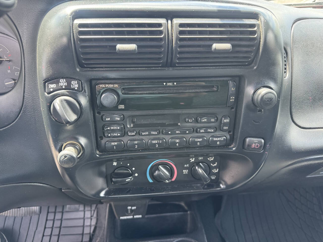 Used 2002 Ford Ranger FX4 AWD/4WD image 16