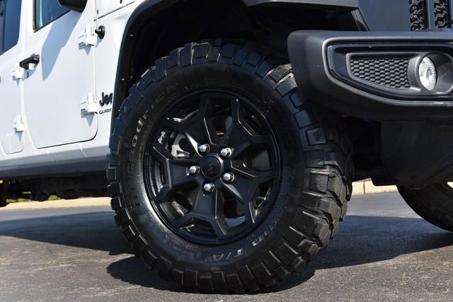 Used 2022 Jeep Gladiator Sport image 3
