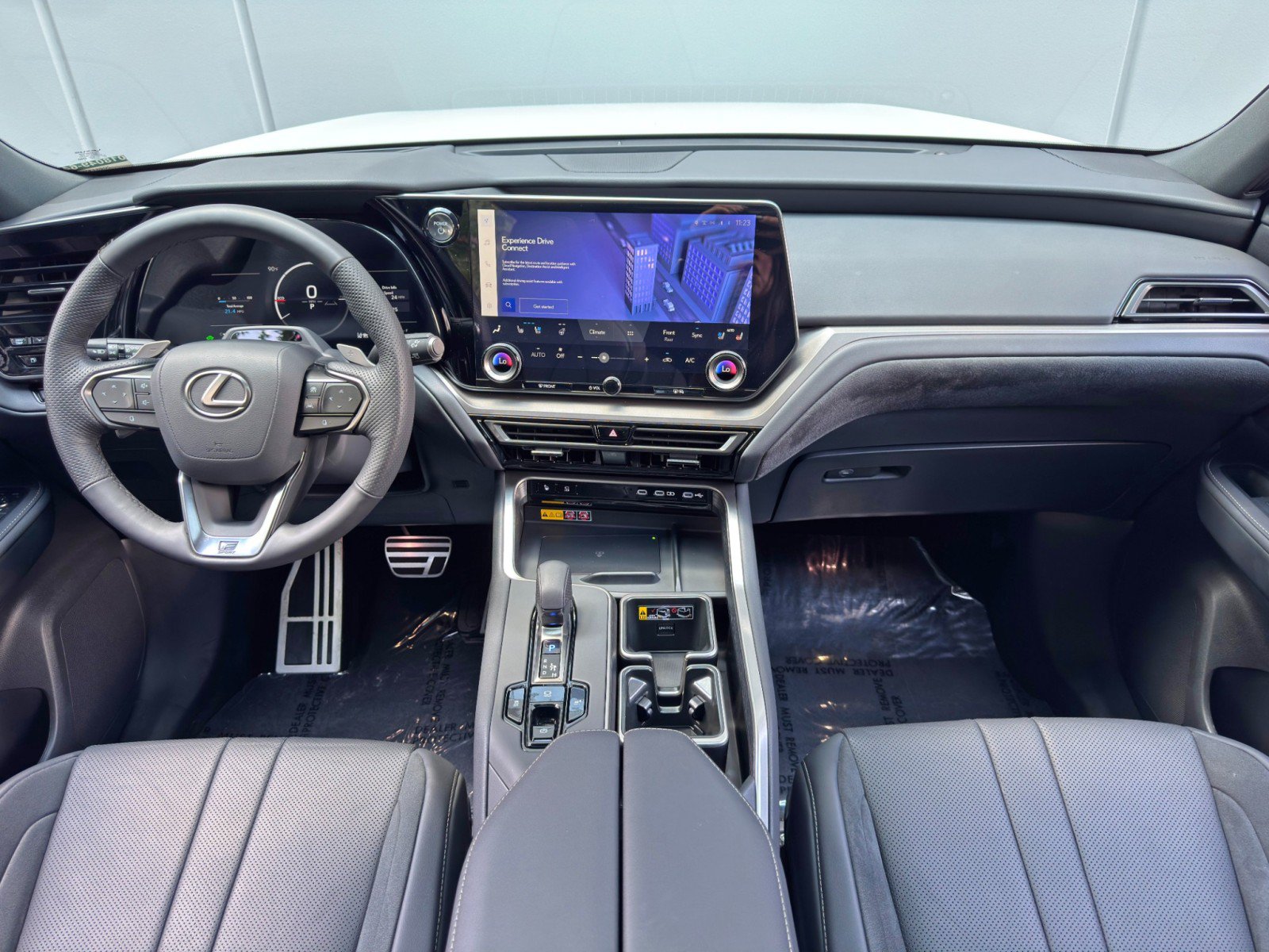 Used 2026 Lexus TX 500h AWD w/ Technology Package image 13