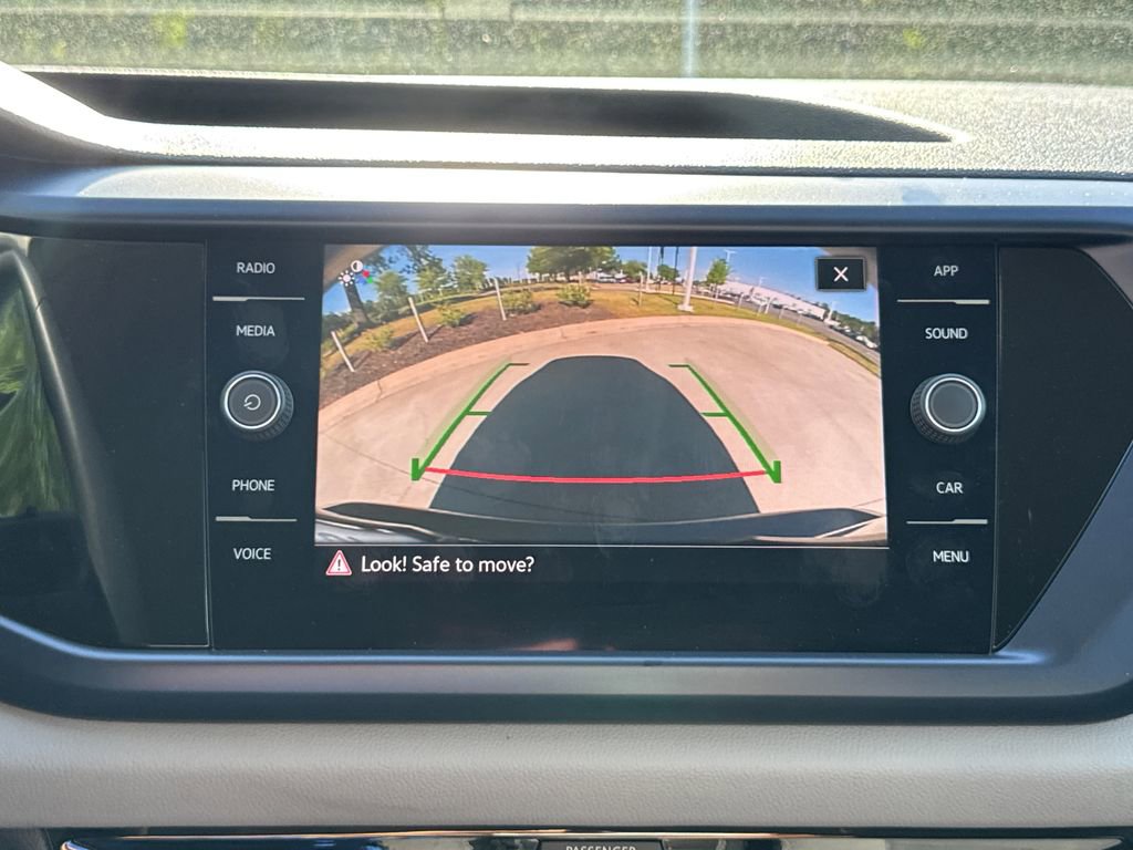 Used 2022 Volkswagen Taos SE image 25