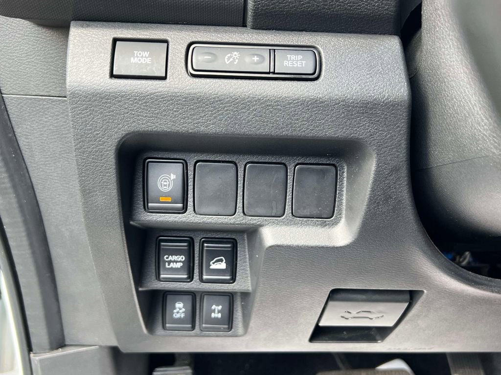 Used 2023 Nissan Frontier PRO-4X w/ Technology Package AWD/4WD image 20