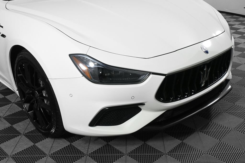 Used 2023 Maserati Ghibli Modena RWD image 33