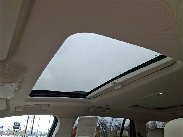 Used 2021 GMC Acadia Denali image 13