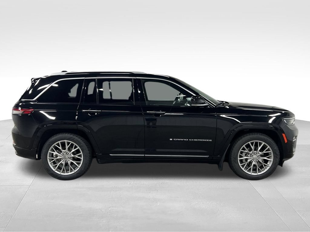 Used 2023 Jeep Grand Cherokee Summit AWD/4WD video 2