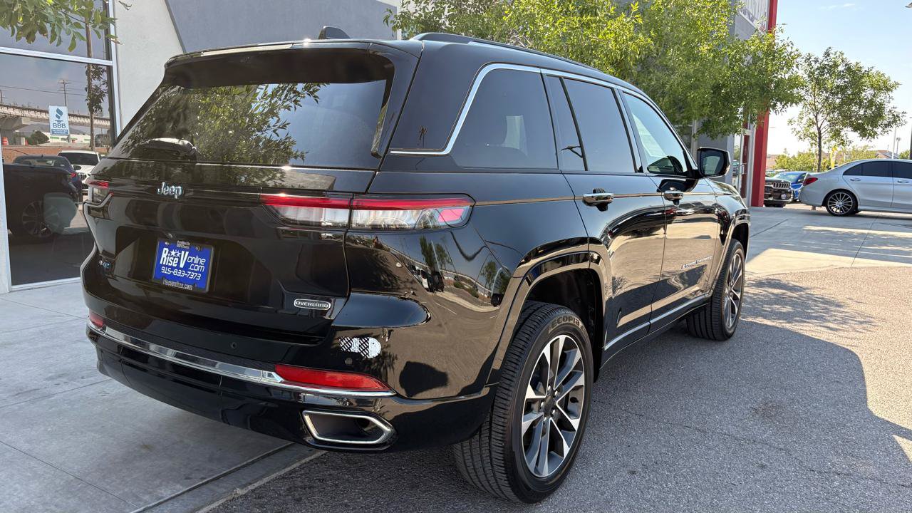 Used 2022 Jeep Grand Cherokee Overland w/ Advanced Protech Group III AWD/4WD image 6