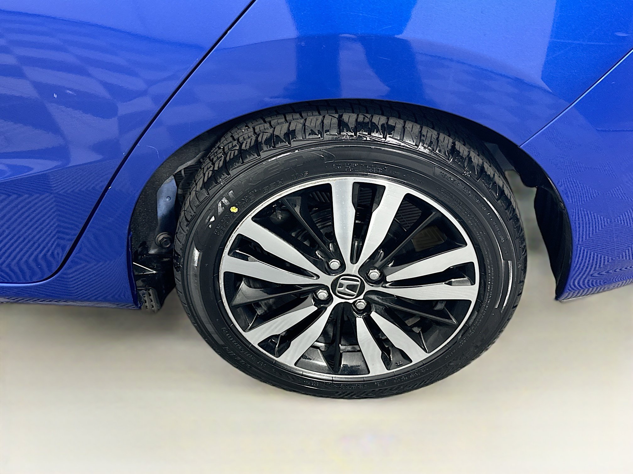 Used 2018 Honda Fit EX image 11