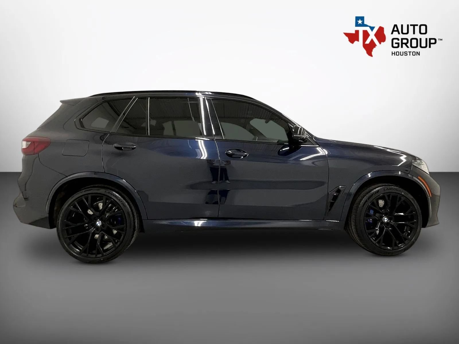 Used 2022 BMW X5 M w/ Competition Package 2 AWD/4WD image 8