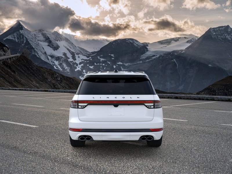 New 2026 Lincoln Aviator Black Label w/ Black Label Special Edition AWD/4WD image 5