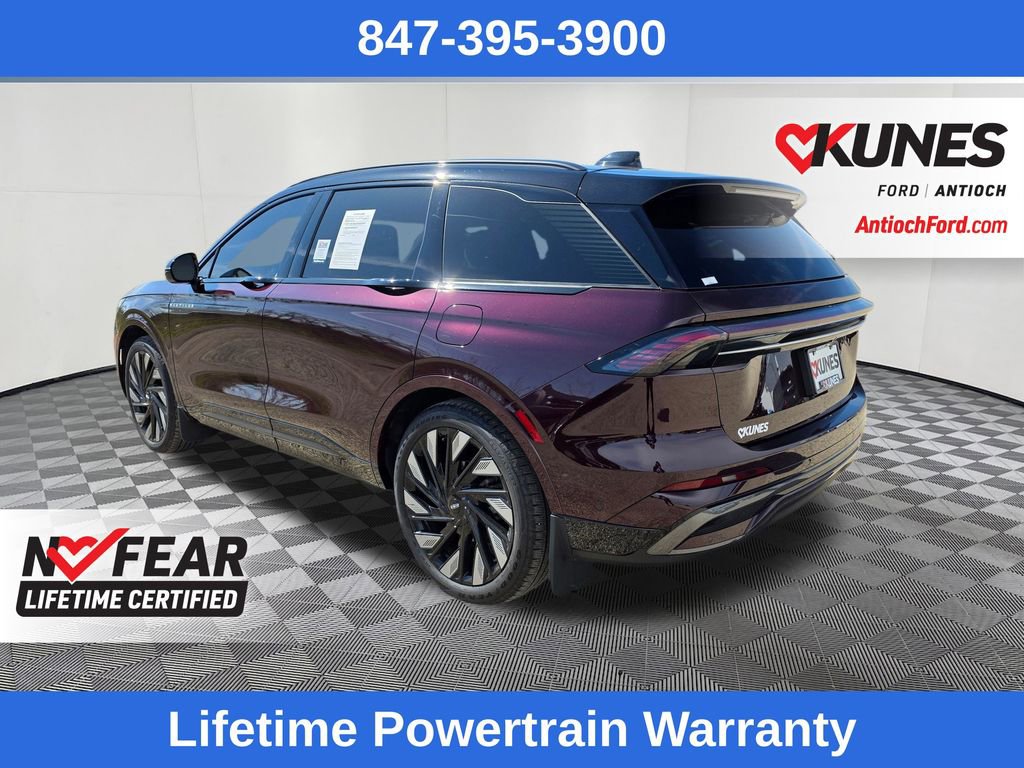 Used 2024 Lincoln Nautilus Reserve w/ Equipment Group 202A AWD/4WD image 5