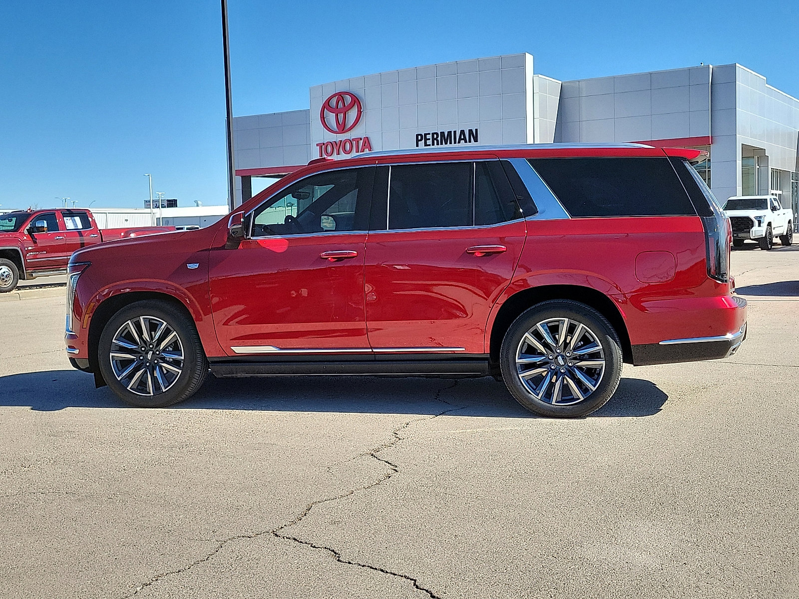 Used 2025 Cadillac Escalade Premium Luxury Platinum image 2