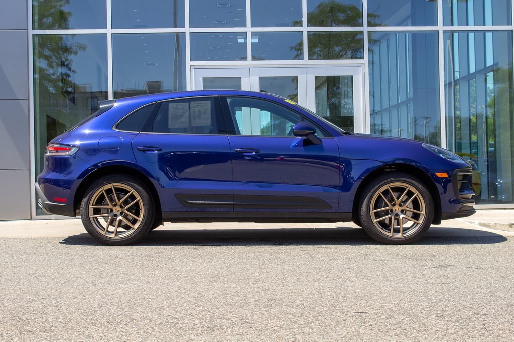 Used 2025 Porsche Macan AWD/4WD image 4