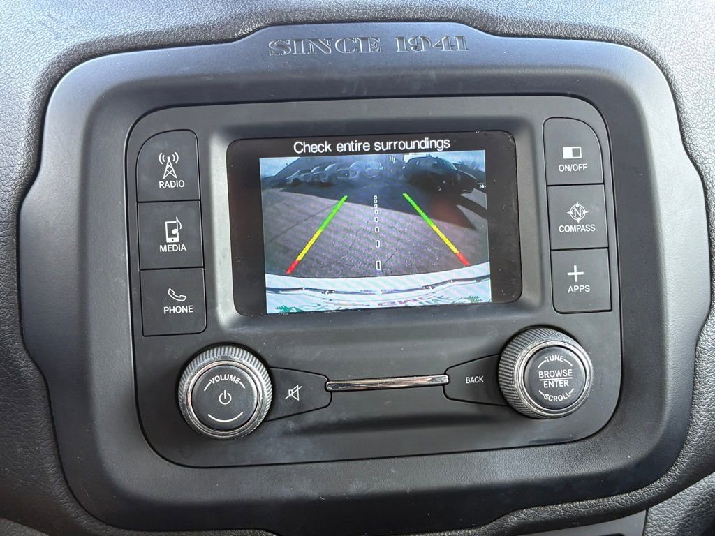 Used 2016 Jeep Renegade Trailhawk w/ Premium Trailhawk Package image 9