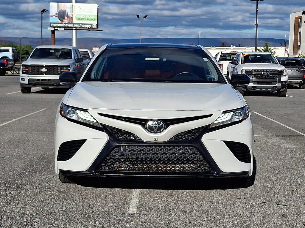 Used 2019 Toyota Camry XSE image 2