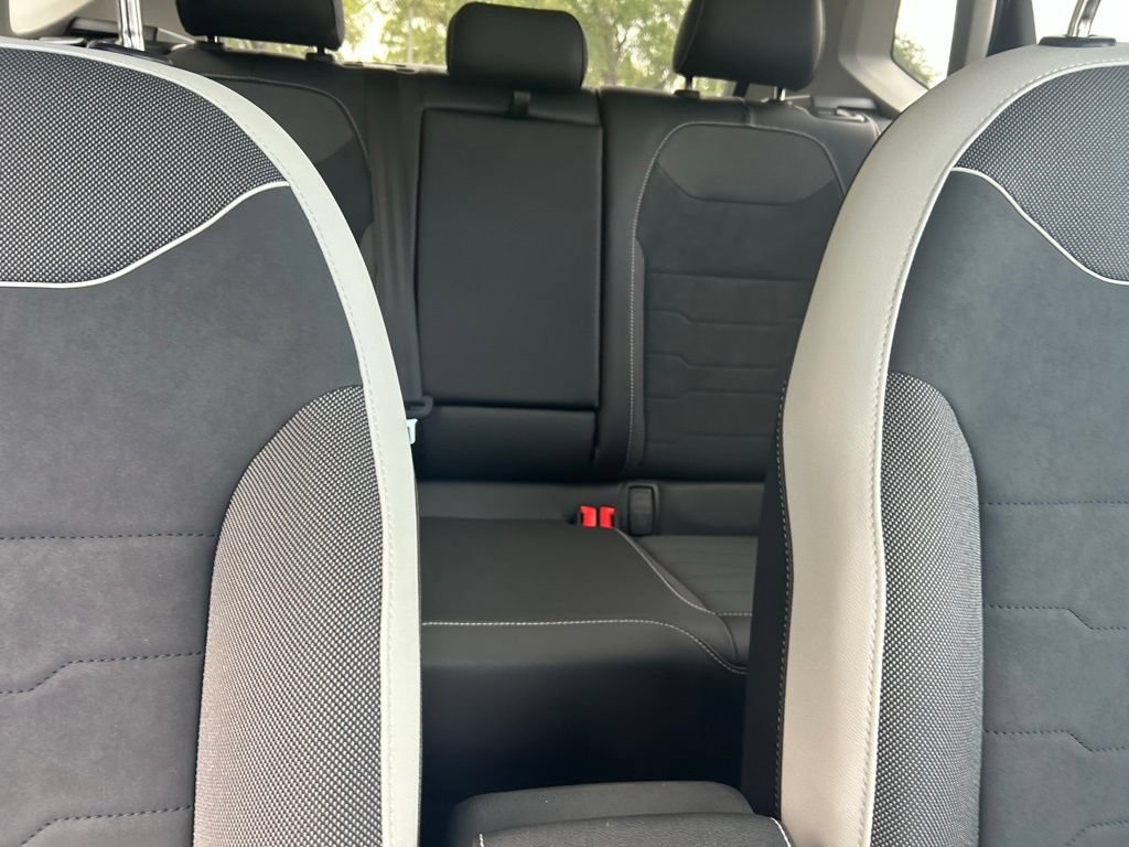 New 2026 Volkswagen Taos SE FWD image 35