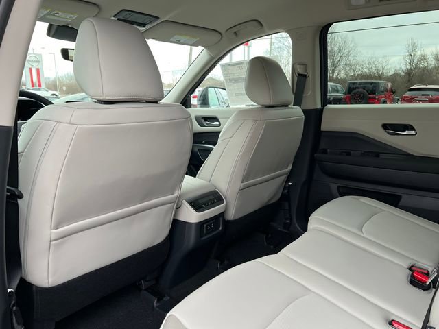 New 2026 Nissan Pathfinder SL image 33
