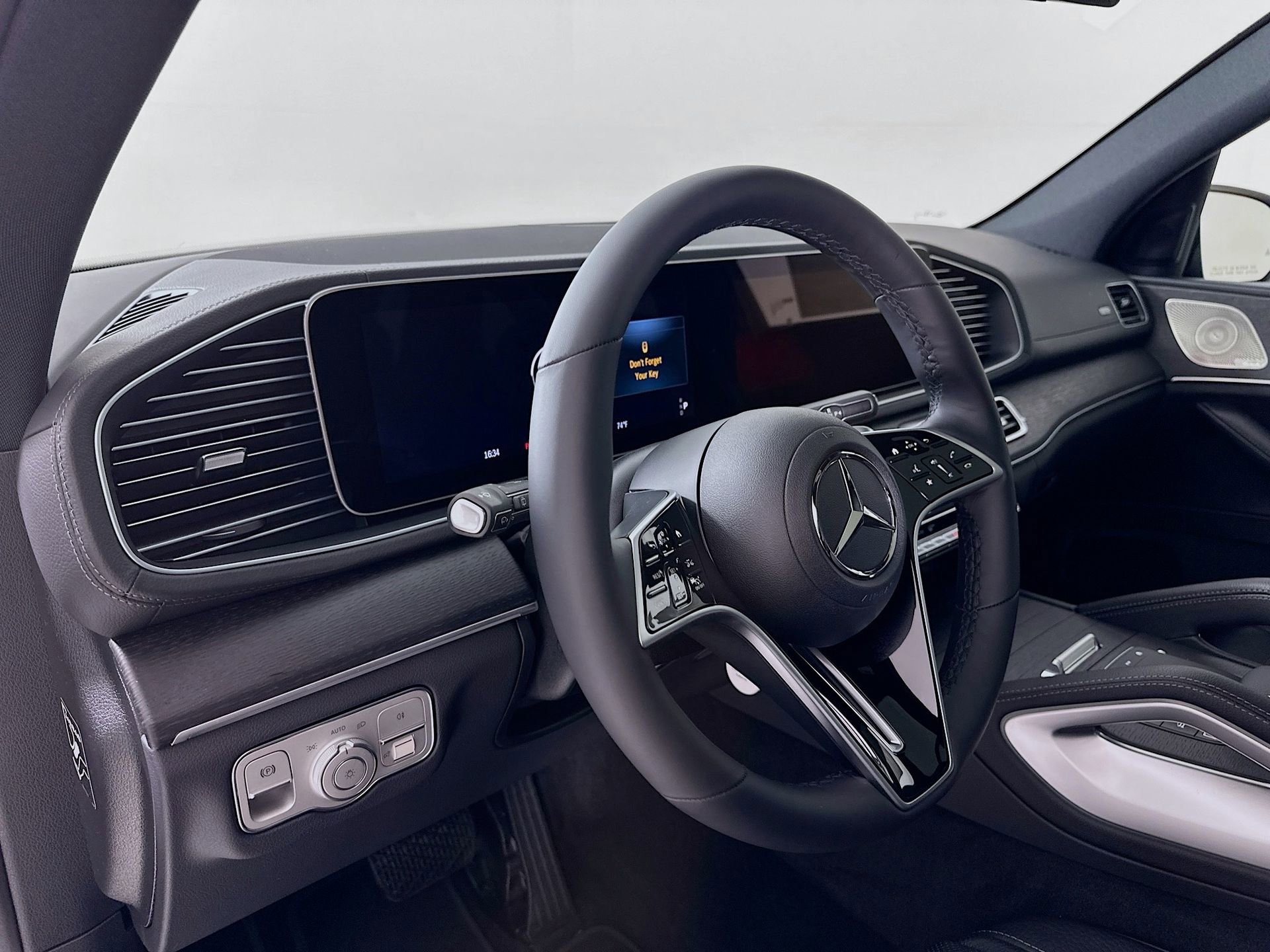 New 2026 Mercedes-Benz GLE 580 4MATIC image 10
