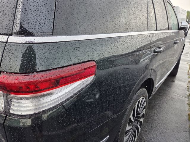 Certified 2022 Lincoln Navigator Black Label AWD/4WD image 9