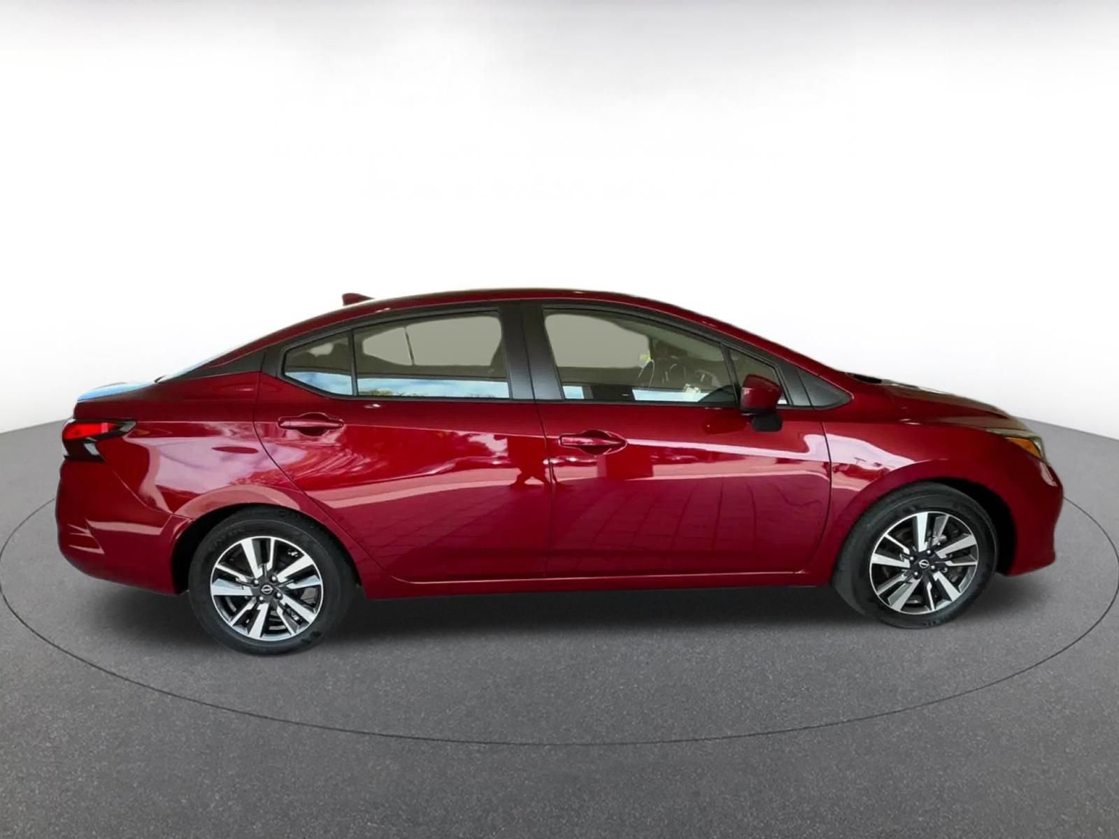 Used 2025 Nissan Versa SV image 16