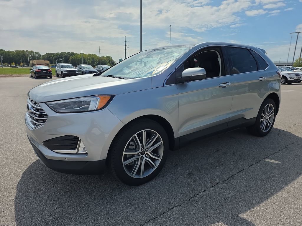 Used 2024 Ford Edge Titanium w/ Equipment Group 301A image 3