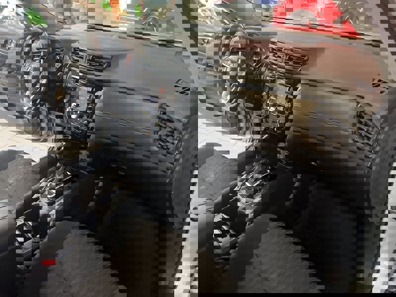 Used 2019 Nissan Rogue S image 27