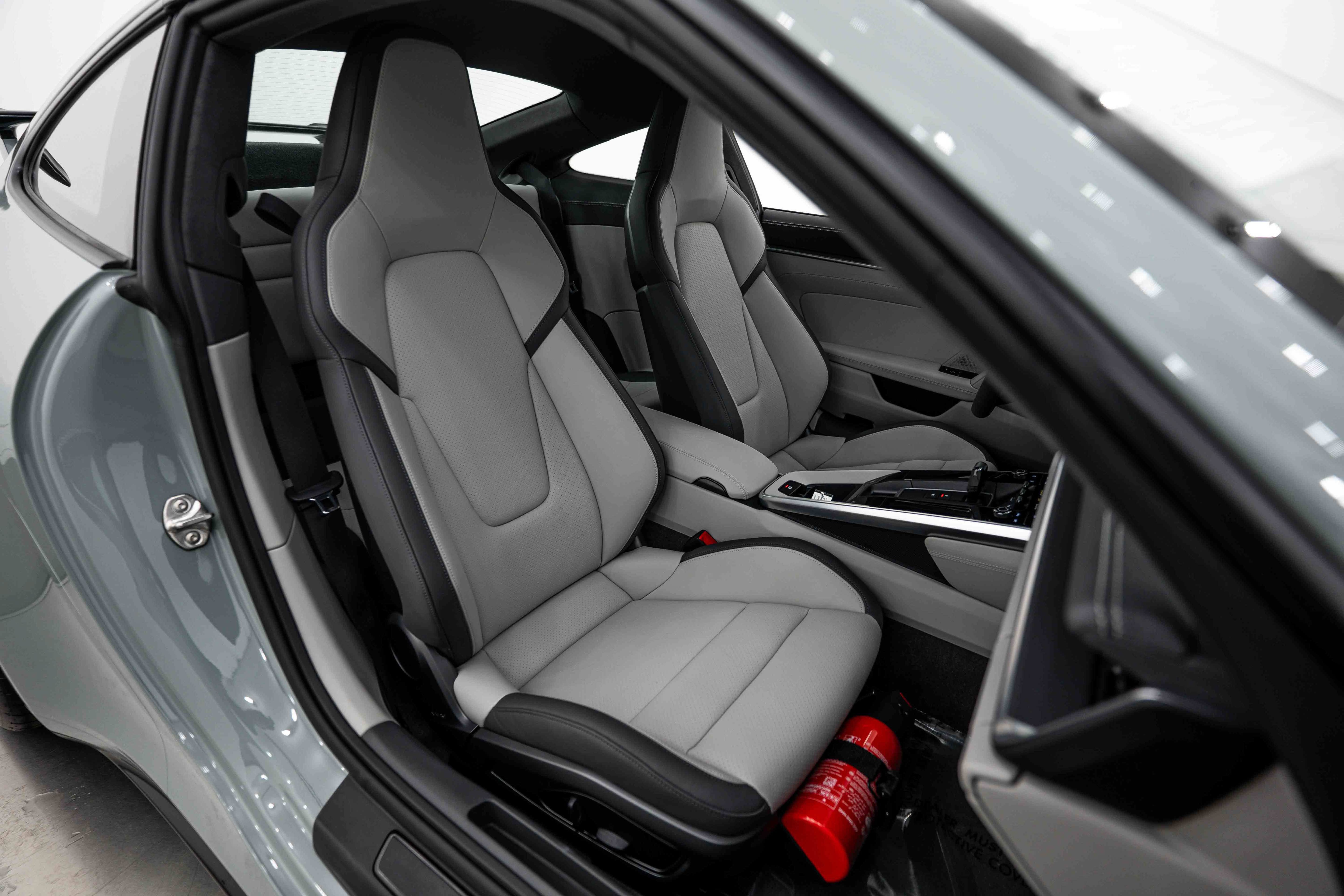 Certified 2026 Porsche 911 Carrera GTS RWD image 17