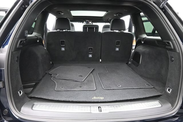 Used 2024 Jeep Grand Cherokee Summit AWD/4WD image 12
