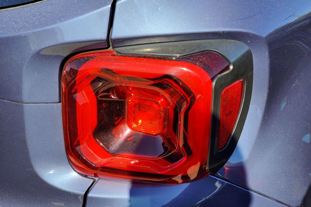 Used 2019 Jeep Renegade Trailhawk w/ UConnect 8.4 Nav Group image 7