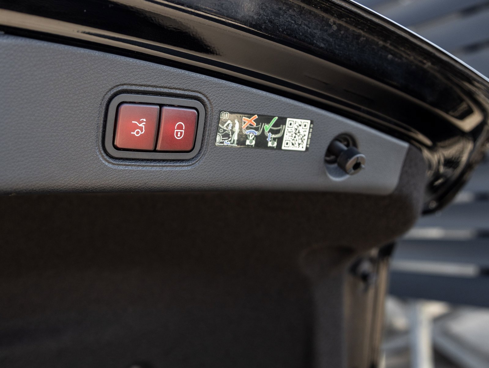 Used 2022 Mercedes-Benz E 450 Coupe image 29