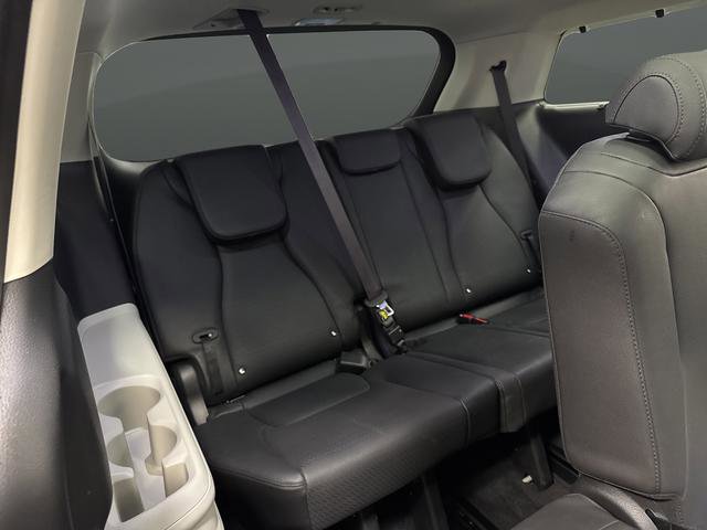 Used 2024 Kia Carnival SX Prestige image 33