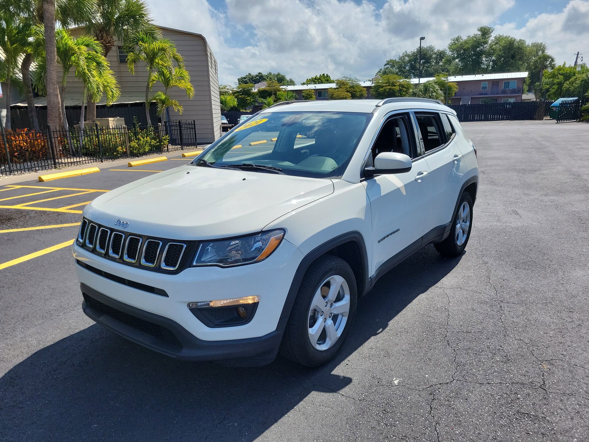Used 2021 Jeep Compass Latitude FWD image 10