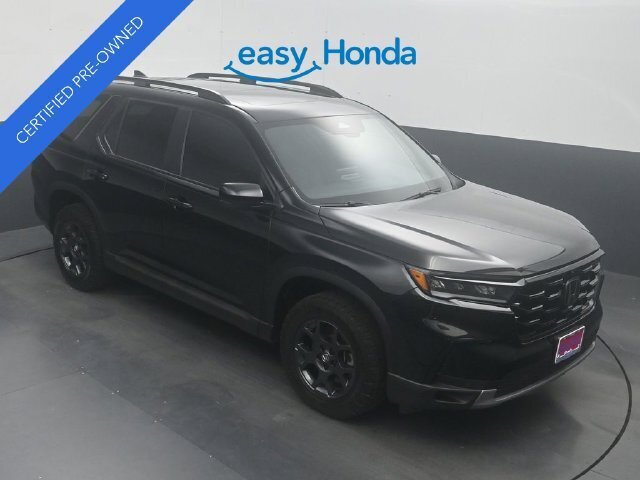 Used 2025 Honda Pilot TrailSport image 24