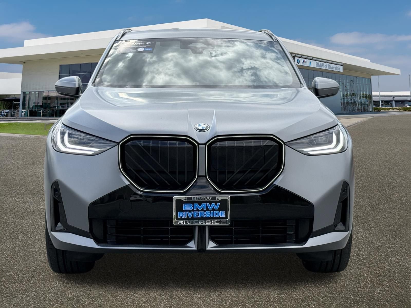 Certified 2026 BMW X3 xDrive30 w/ M Sport Package AWD/4WD image 3