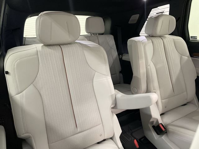 New 2026 Cadillac Vistiq Sport w/ LPO, Floor Liner Package image 26