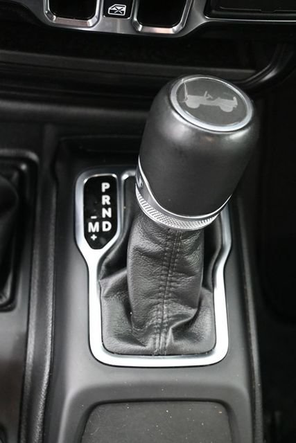 Used 2023 Jeep Wrangler Unlimited Sahara AWD/4WD image 26