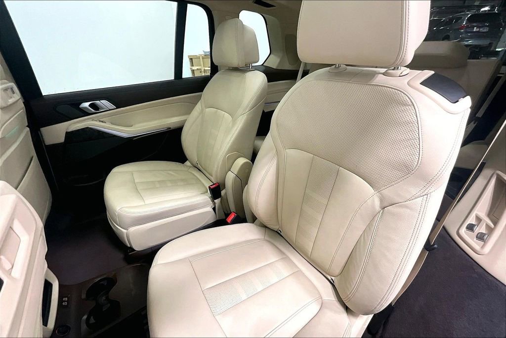 Used 2019 BMW X7 xDrive50i w/ Premium Package image 28