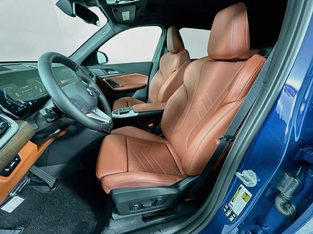New 2027 BMW X1 xDrive28i w/ Technology Package AWD/4WD image 16