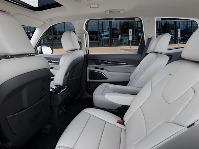 New 2025 Kia Telluride S image 18