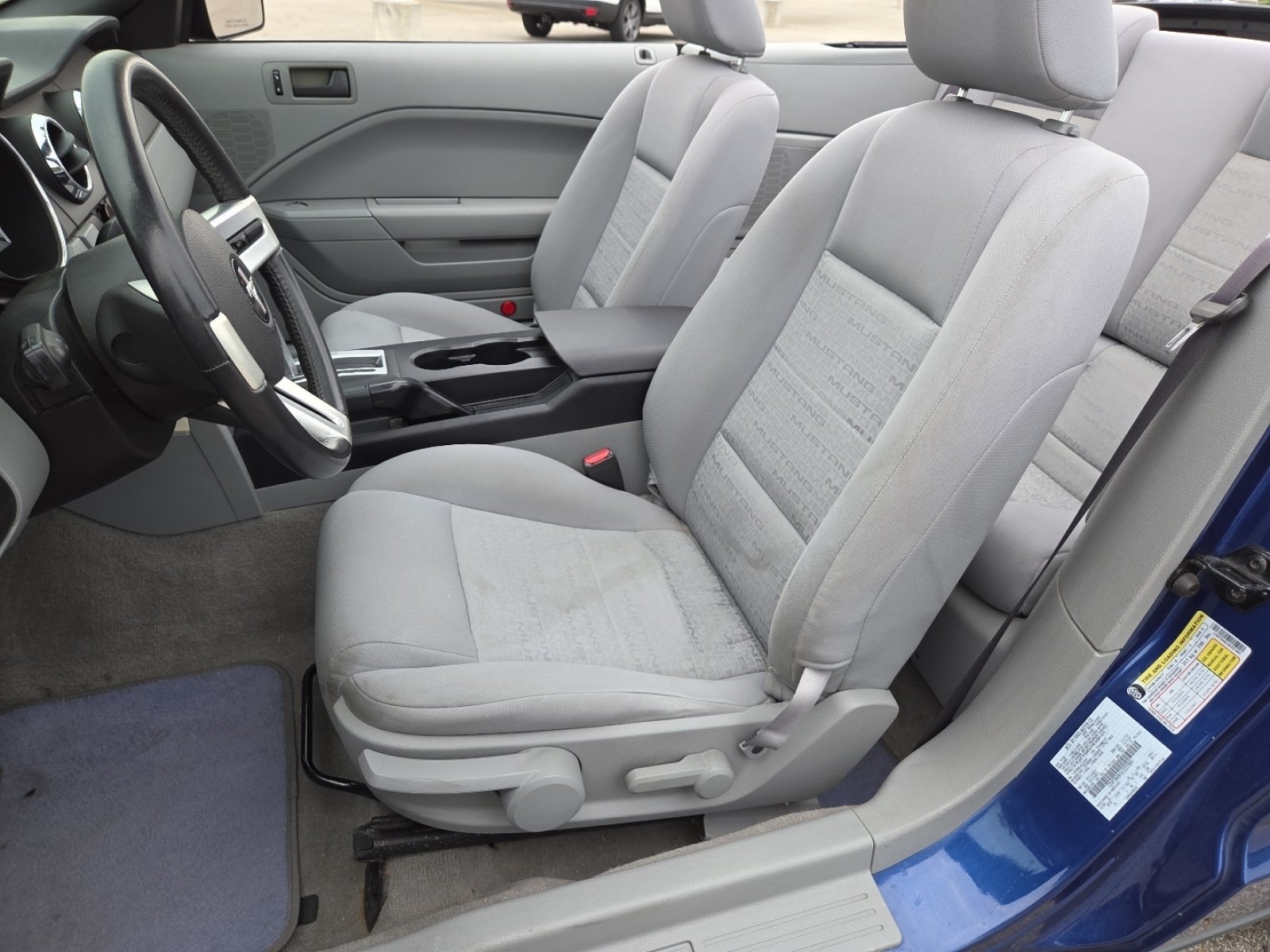 Used 2006 Ford Mustang Convertible RWD image 20