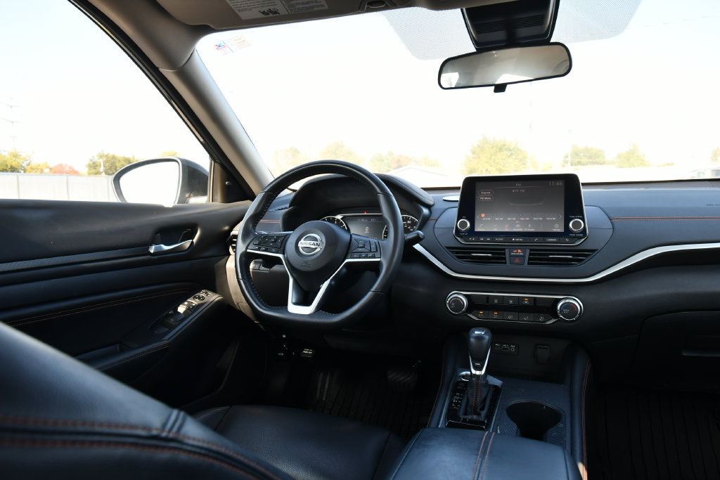 Used 2022 Nissan Altima 2.5 SR FWD image 21