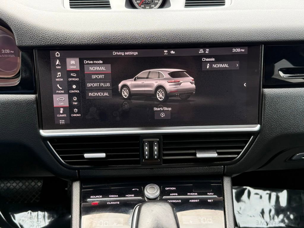 Used 2021 Porsche Cayenne image 43