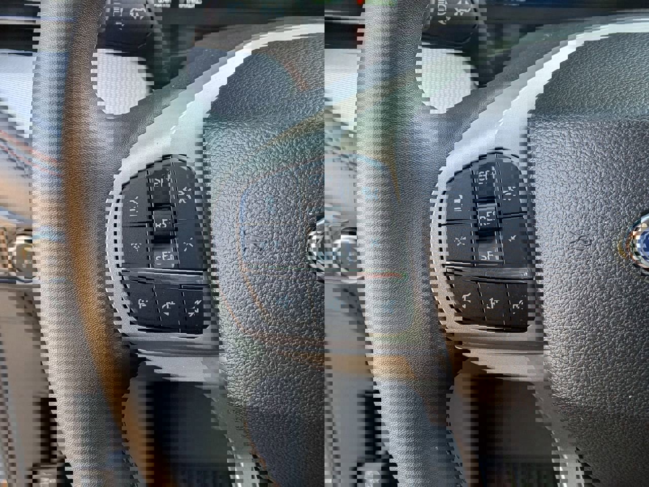 Used 2025 Ford Explorer Active w/ Active Comfort Package image 11