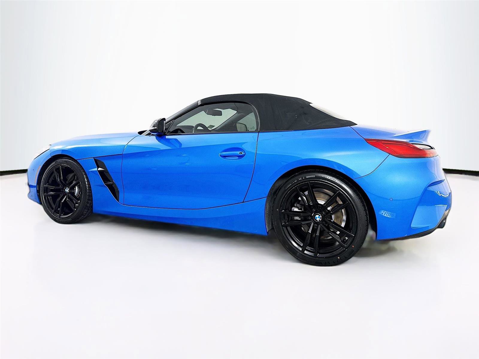 Used 2022 BMW Z4 sDrive30i w/ Premium Package image 5