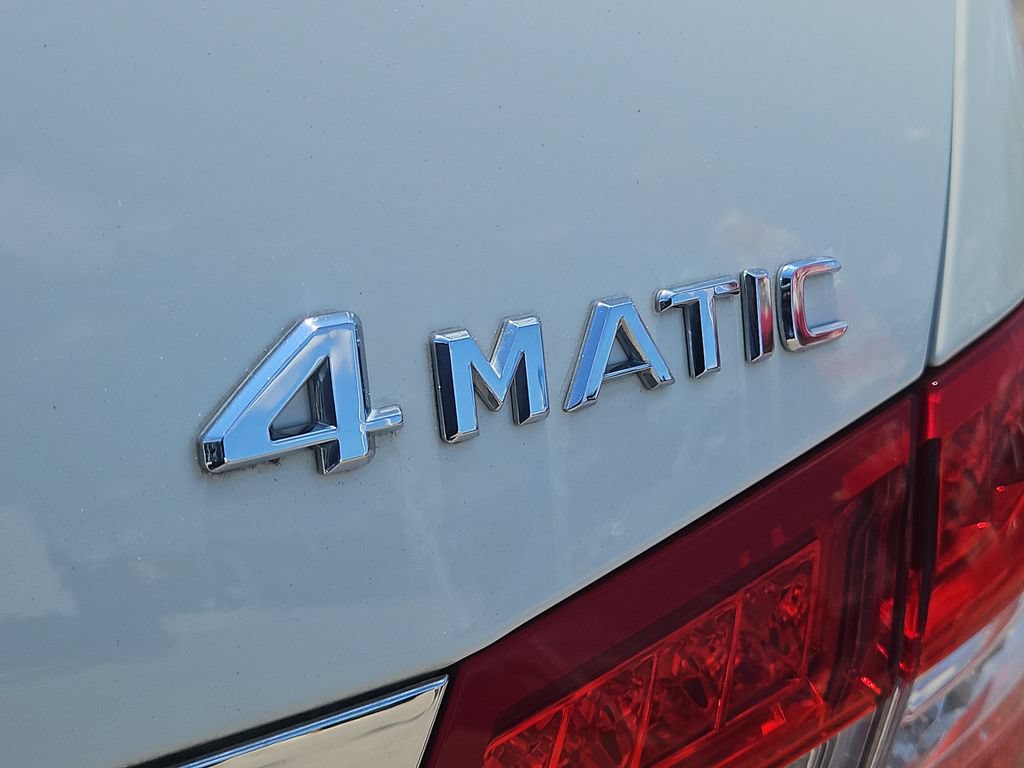 Used 2010 Mercedes-Benz E 350 4MATIC Sedan image 7