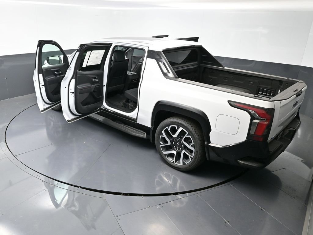 New 2025 Chevrolet Silverado EV RST image 56
