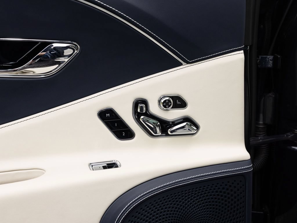 Used 2024 Bentley Flying Spur V8 AWD/4WD image 55