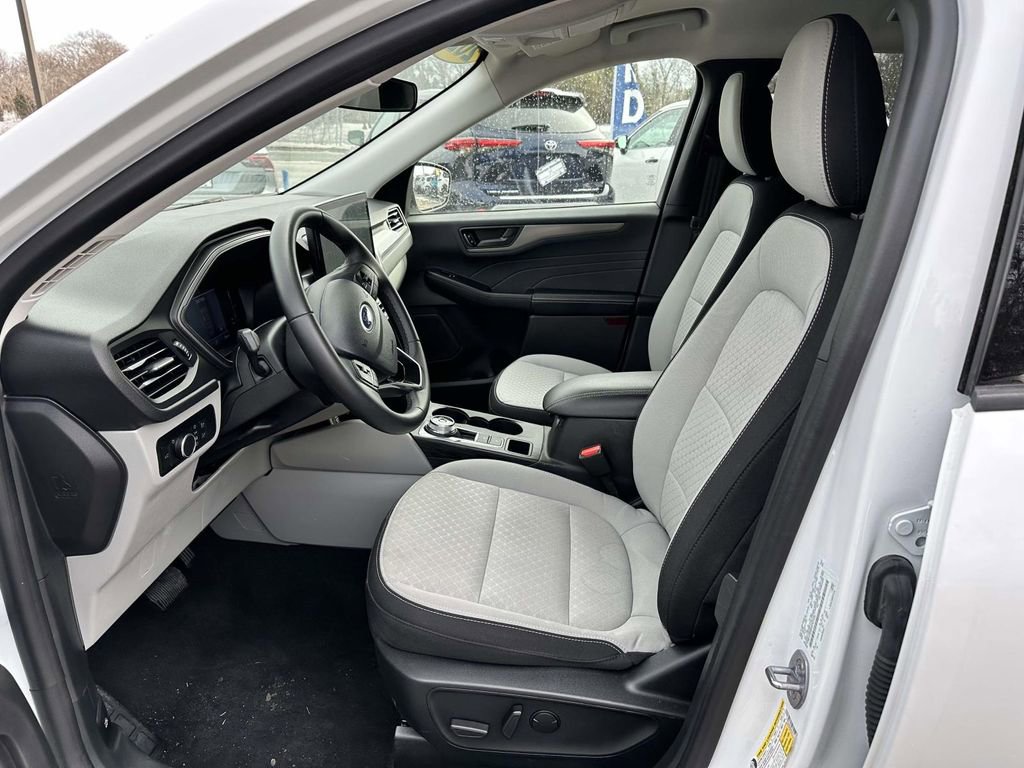 Used 2024 Ford Escape Active w/ Tech Pack #1 FWD image 11