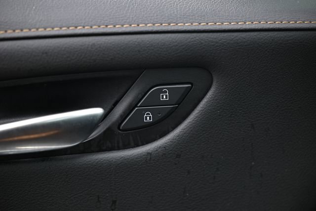 Used 2021 Cadillac XT4 Premium Luxury image 14