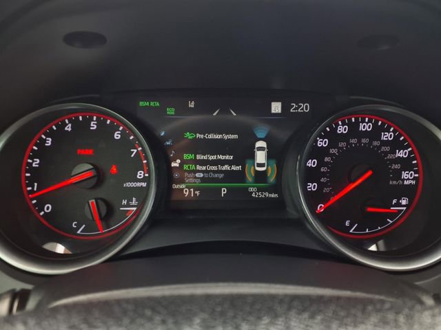 Used 2022 Toyota Camry XSE FWD image 9